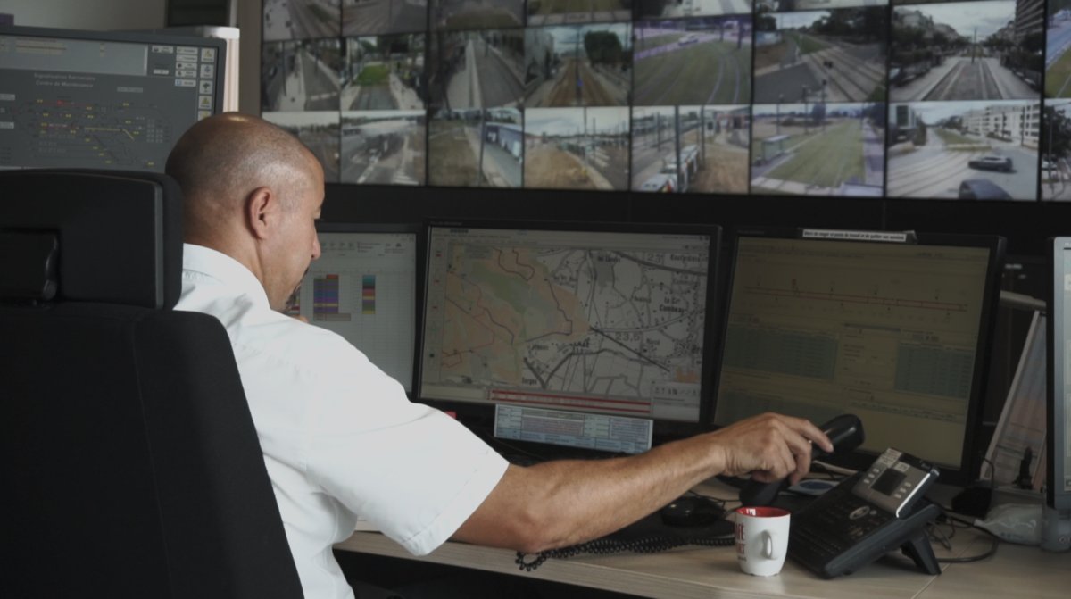 Poste de commande centralisé du réseau Irigo, tourné pour la série ABC